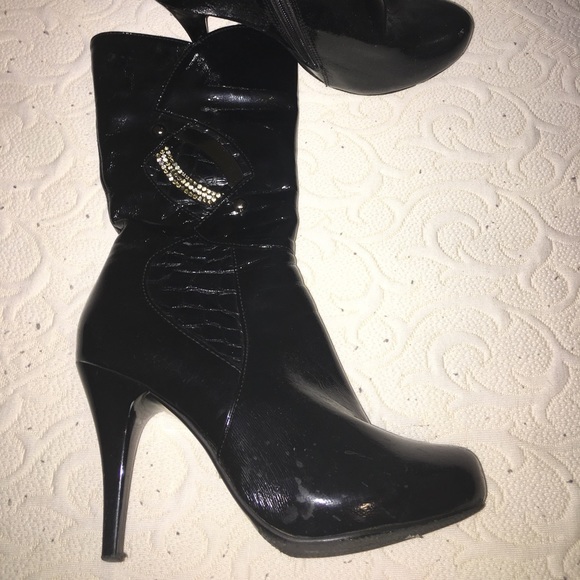 Heels - Picture 2 of 3